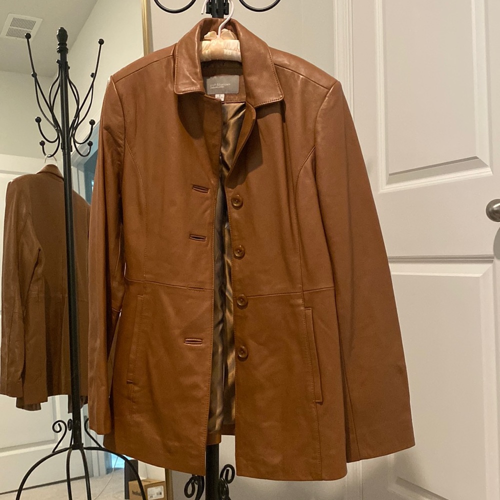 croft&barrow Women’s Tan Leather Jacket size Small.